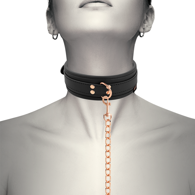 COQUETTE CHIC DESIRE - FANTASY VEGAN LEATHER NECKLACE WITH NEOPRENE LINING AND HANDLE