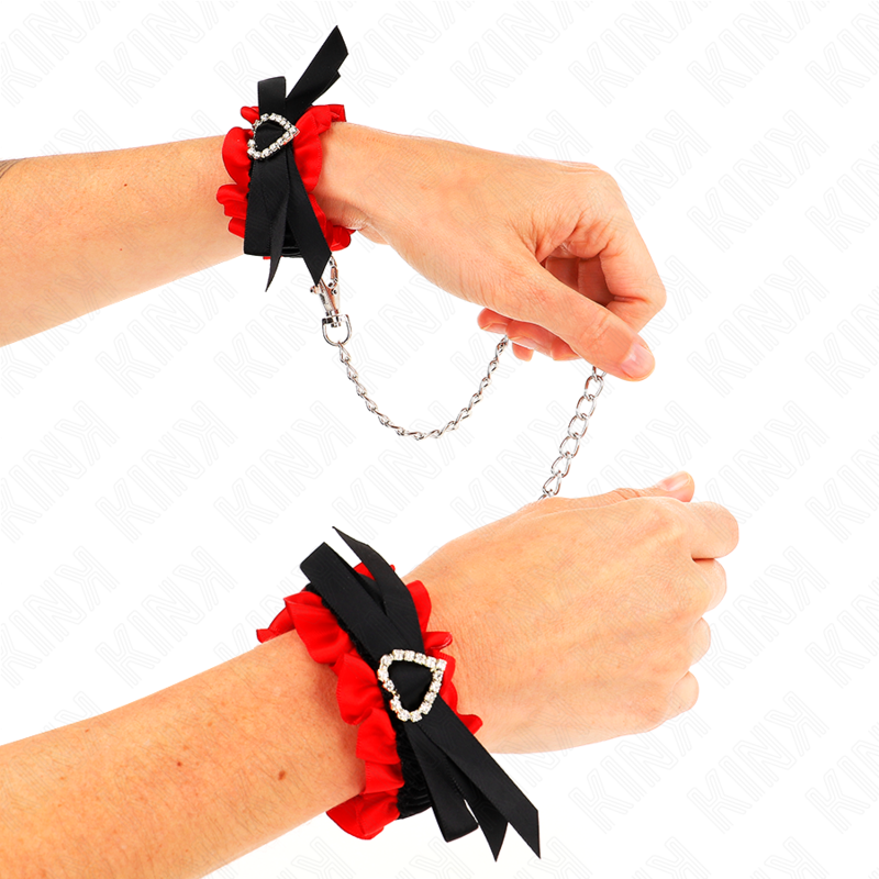 KINK - PUÑOS ELÁSTICOS DE ENCAJE AJUSTABLES DETALLES DE CORAZÓN ROJO 22-35 CM