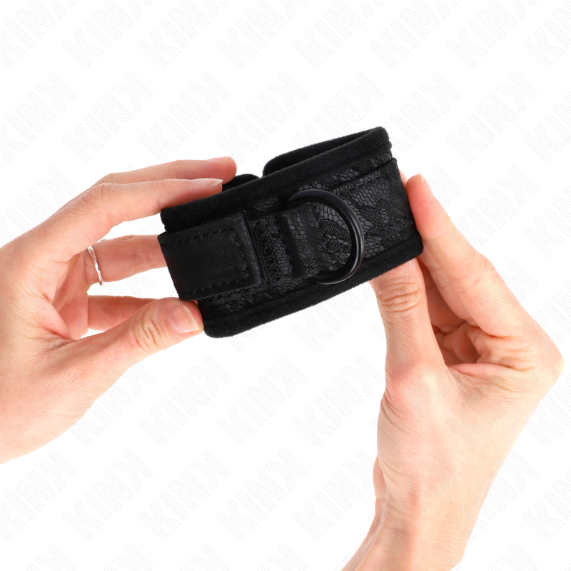 KINK - ADJUSTABLE NEOPRENE DARK LACE COVERED CUFFS BLACK 20-29 CM X 5 CM
