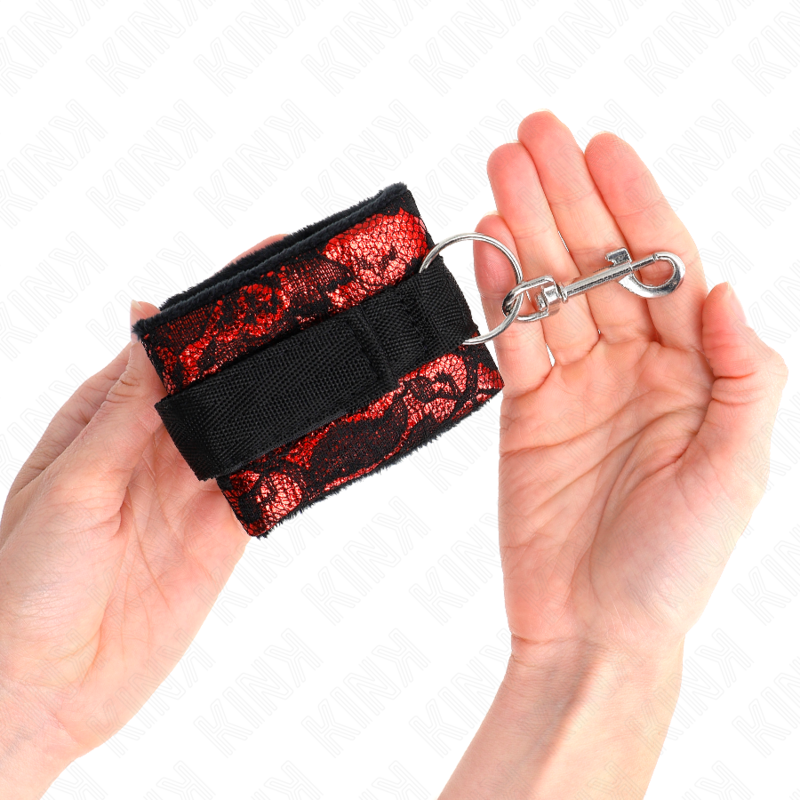 KINK - RED-BLACK SCANDAL WRIST RESTRAINTS