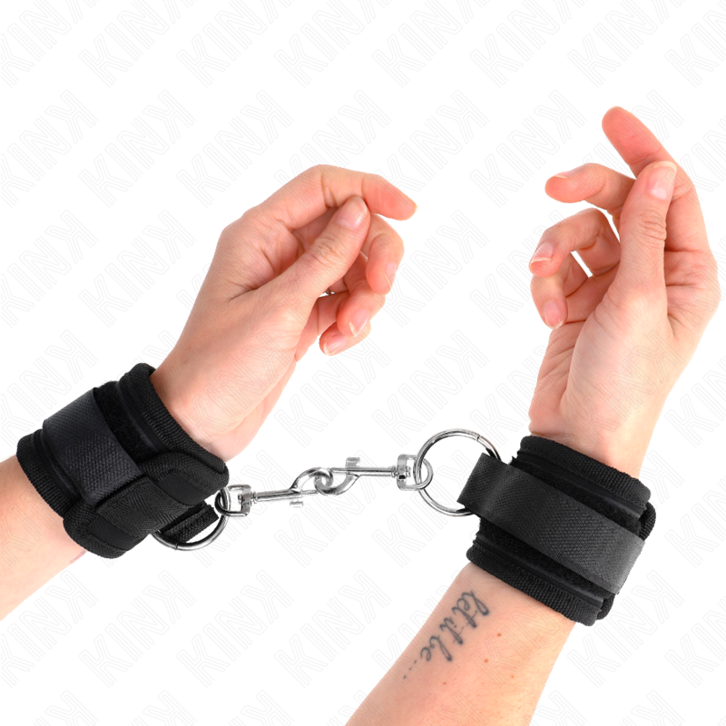 KINK - ADJUSTABLE BLACK CUFFS 18-35 CM X 6 CM
