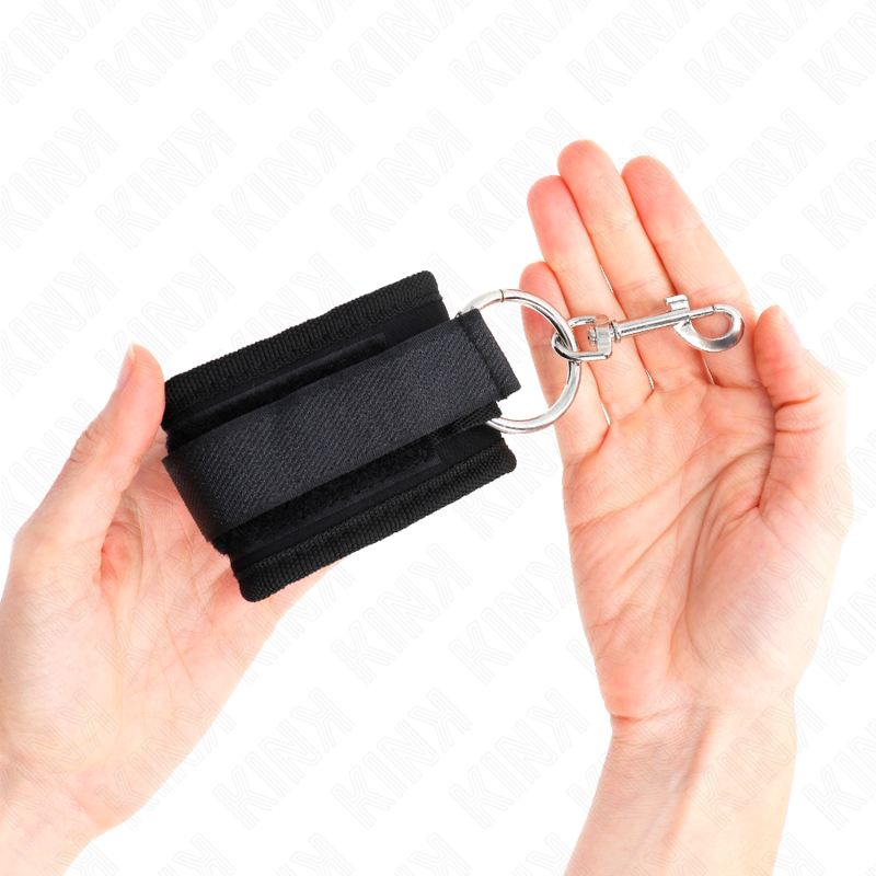 KINK - ADJUSTABLE BLACK CUFFS 18-35 CM X 6 CM